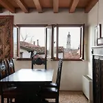 Palazzo Contarini Della Porta Di Ferro